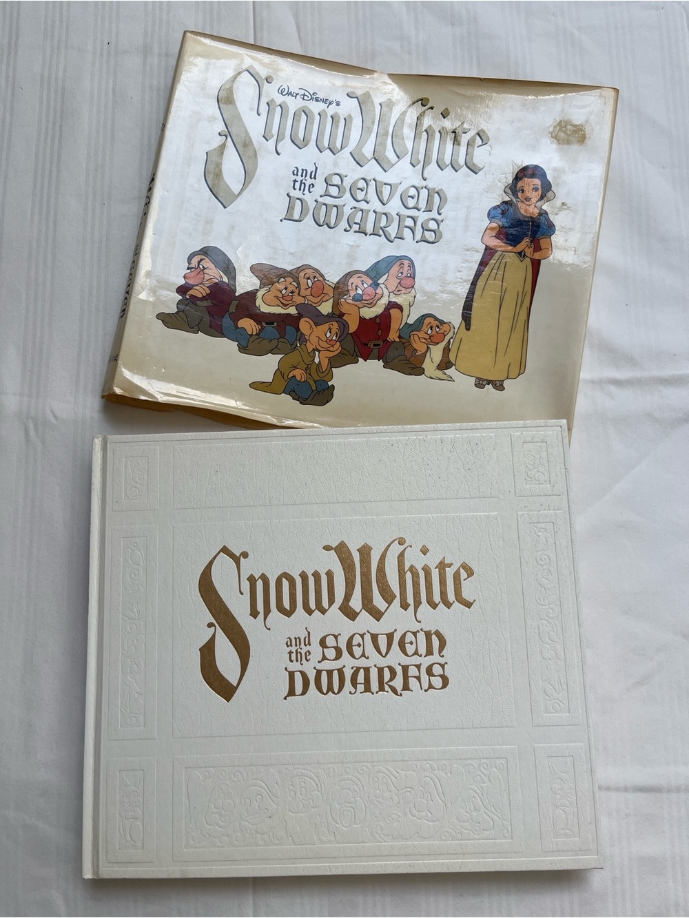 Vintage 1979 Walt Disney's Snow White and the Seven Dwarfs Hardcover Studio Book